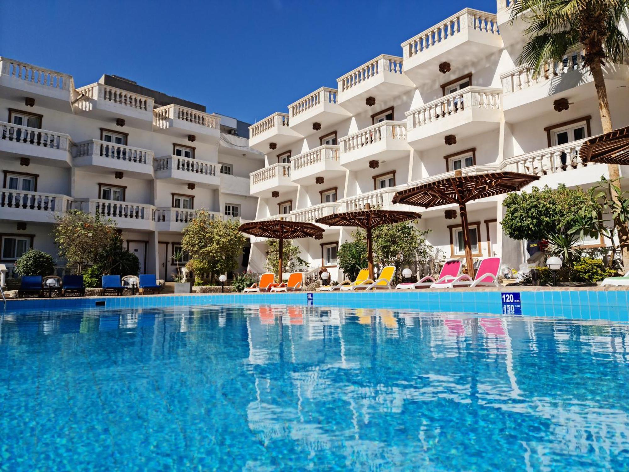 Zak Inn Hurghada Exterior photo